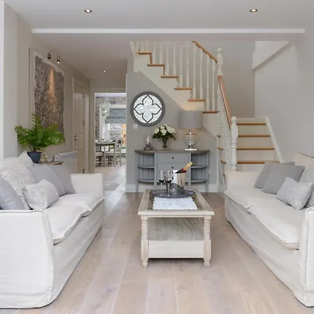 Shrubbery Mews Luxury Kenmare