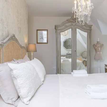 Shrubbery Mews Luxury