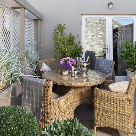 Shrubbery Mews Luxury Apartman