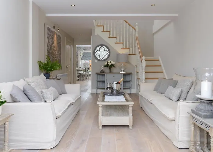 Shrubbery Mews Luxury Kenmare